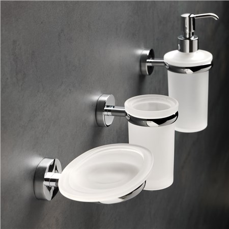 I vantaggi degli accessori bagno in vetro satinato 