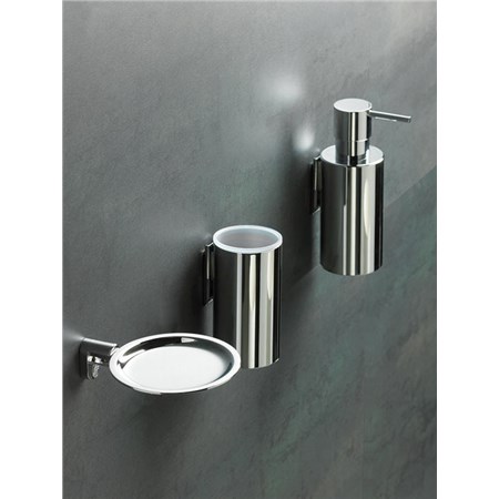 Collezione Hashi: l’eleganza dell’ottone nel bagno contemporaneo 